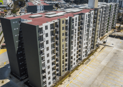 Instalación de puertas y ventanas en Apartamentos Solanas de Entre Valles