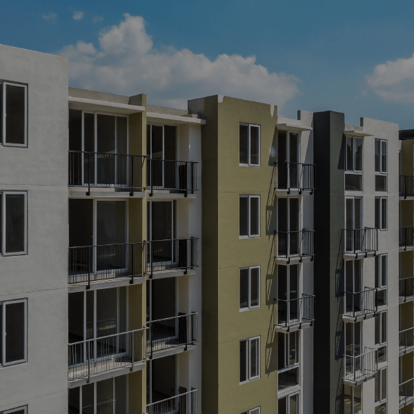 Instalación de puertas y ventanas en Apartamentos Solanas de Entre Valles